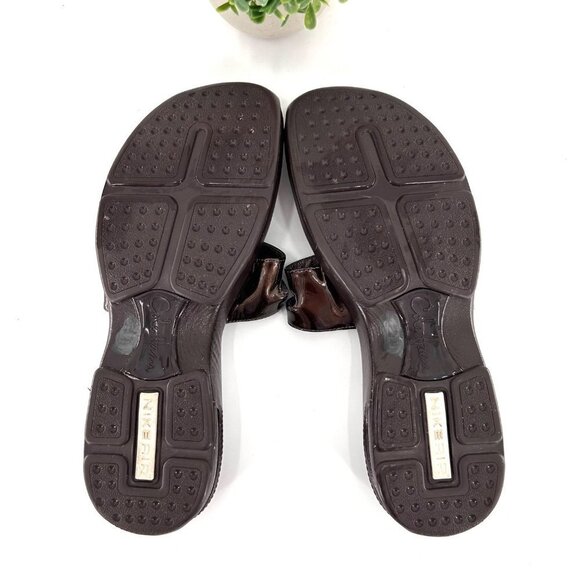 COLE-HAAN NIKE AIR BROWN LEATHER/PATENT LEATHER BUCKLE SANDALS - 7 - Picture 9 of 11